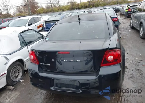 2011 Dodge Avenger Mainstreet z USA, uszkodzony, nr VIN 1B3BD1FB3BN528215